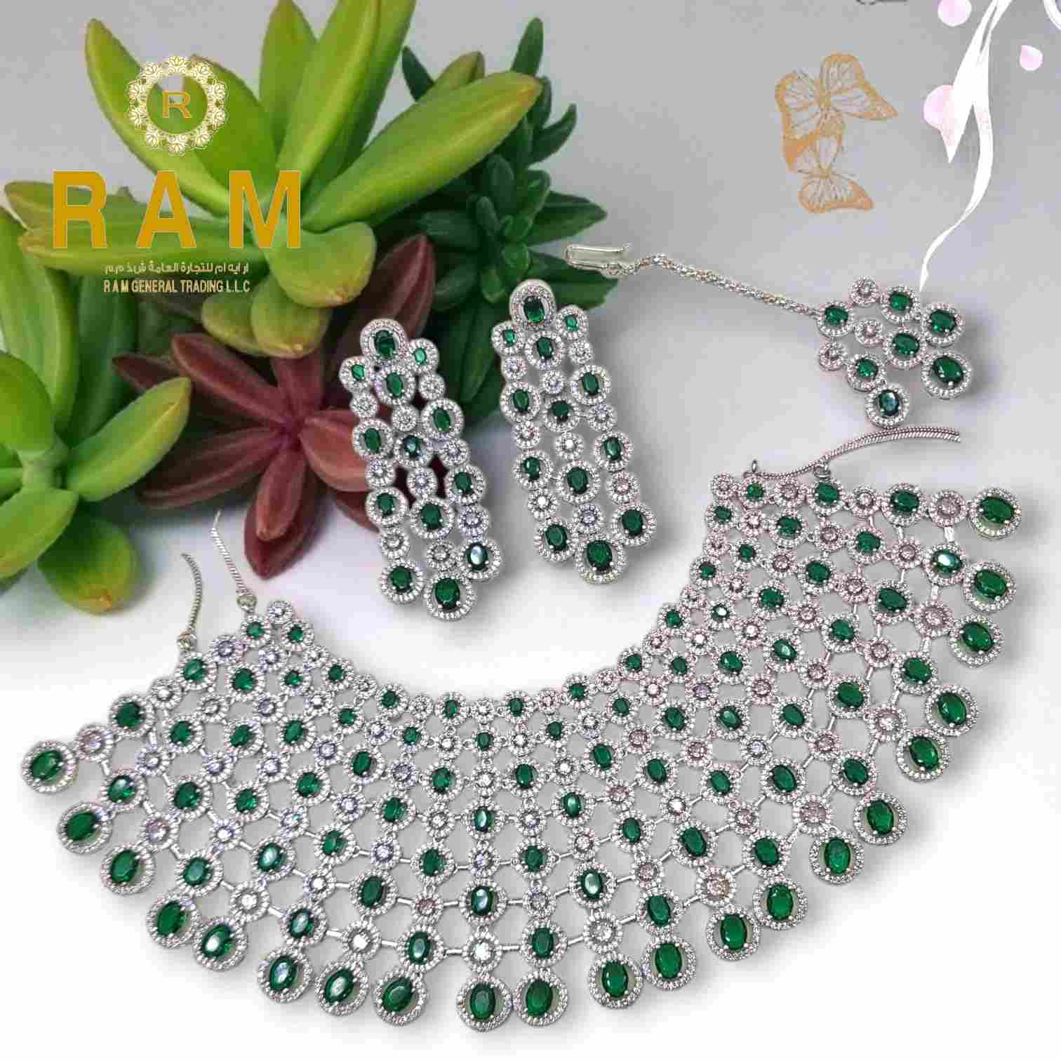 AD NECKLESS