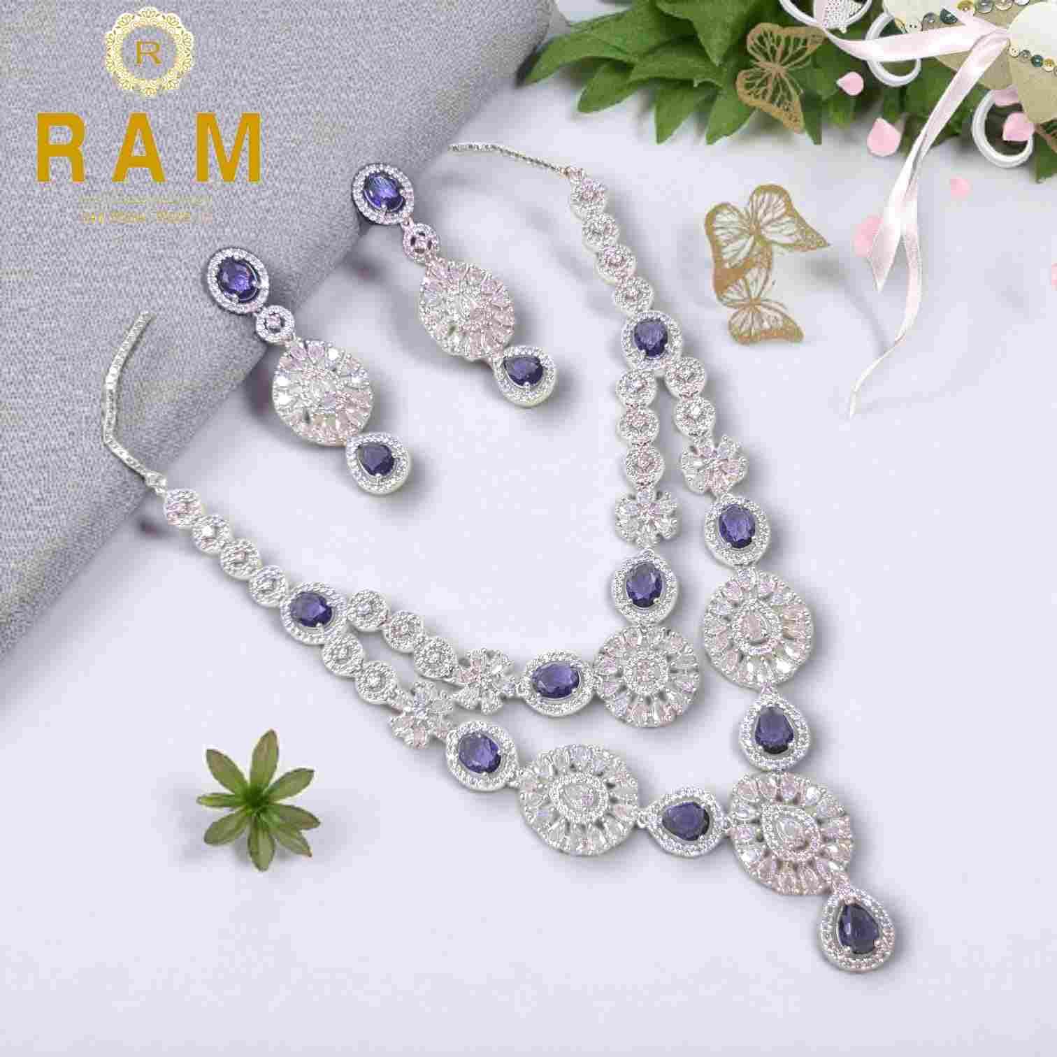 AD NECKLESS