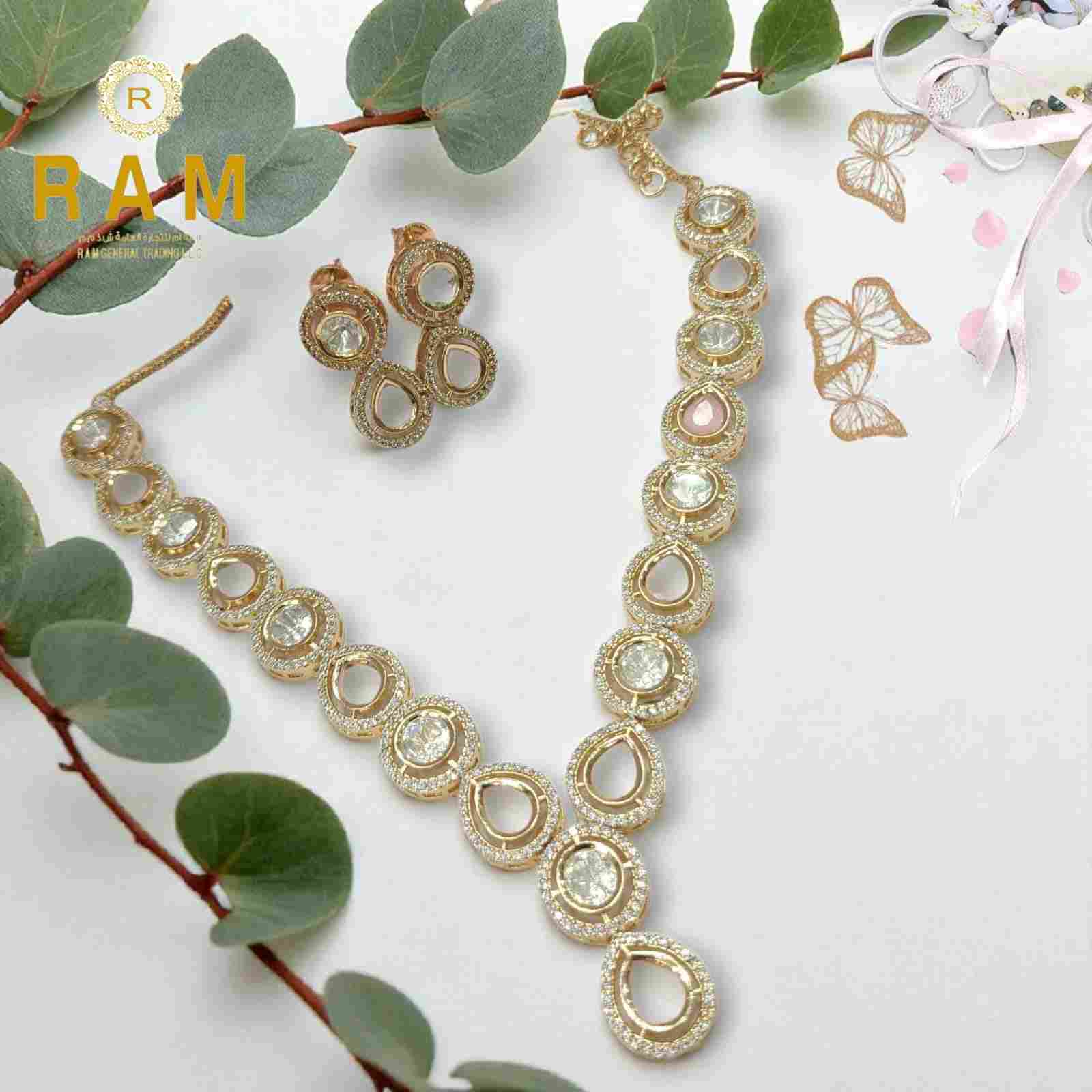 KUDAN  NECKLESS