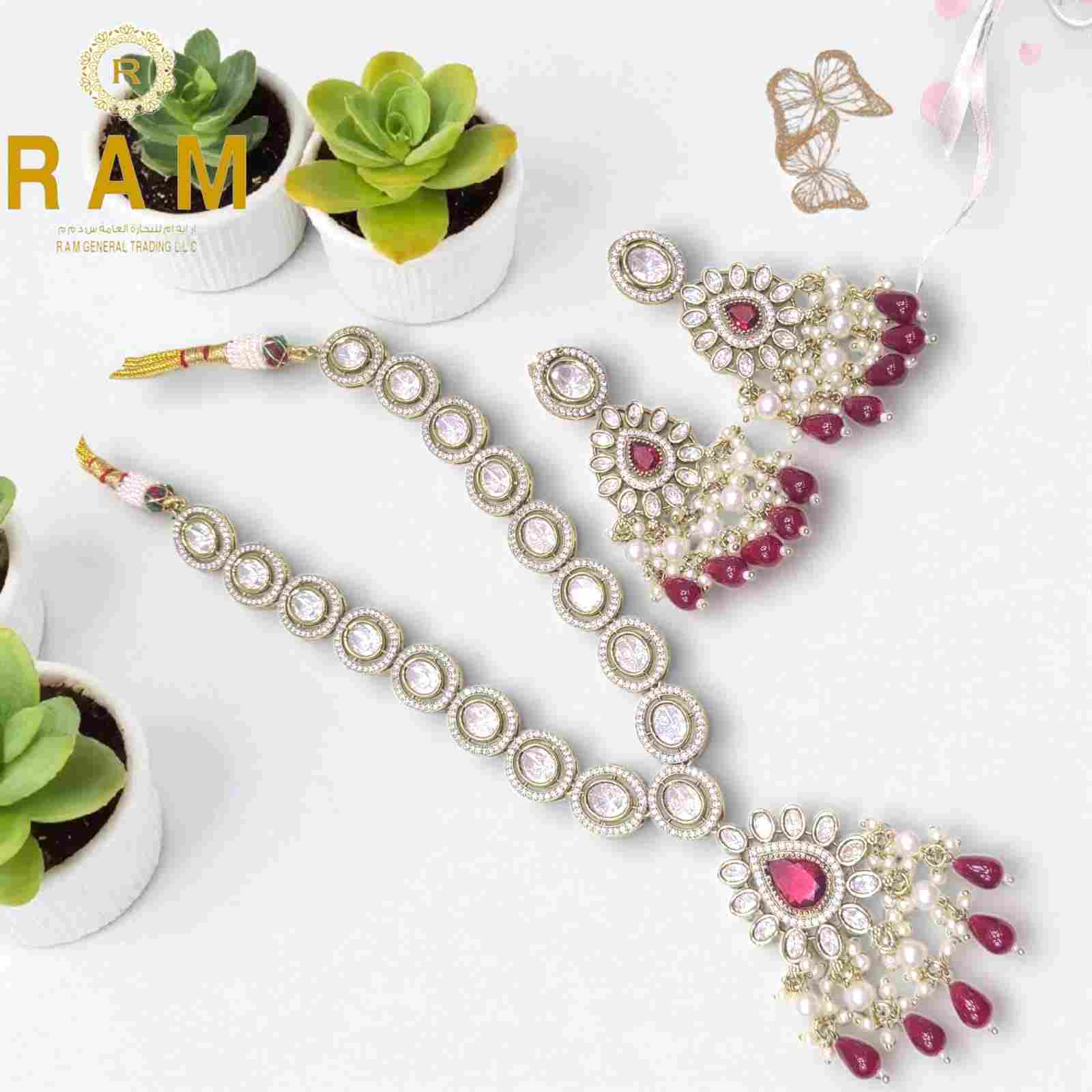 KUDAN  NECKLESS