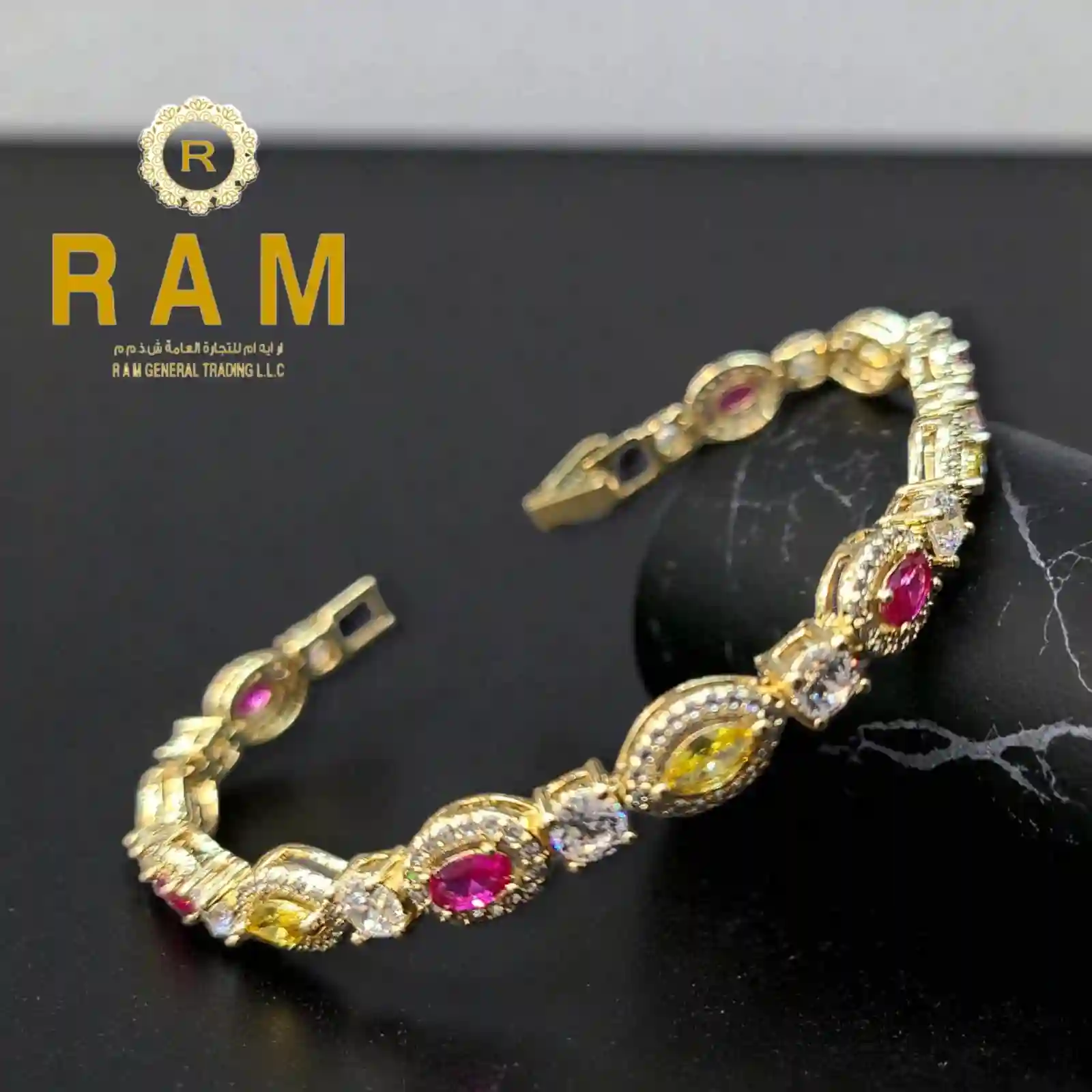 BRACELET