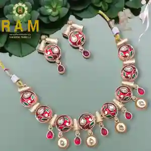 BRASS SHORT NECKLESS