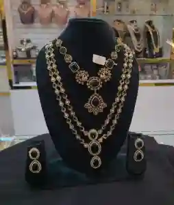 MOZONITE  NECKLESS